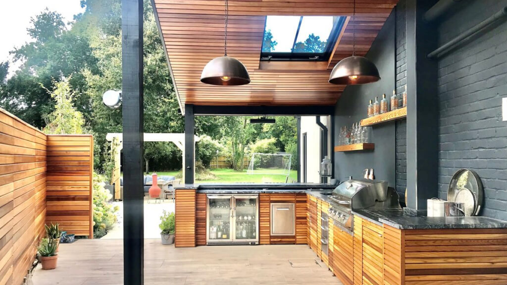 Outdoor Kitchen